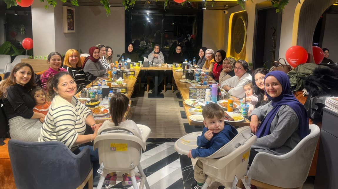 Öğretmenlerimiz iftar yemeğinde buluştu 