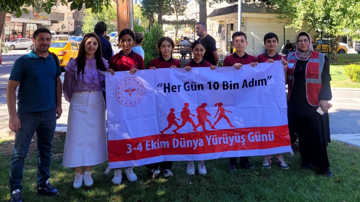 HER GÜNE 10 BİN ADIM